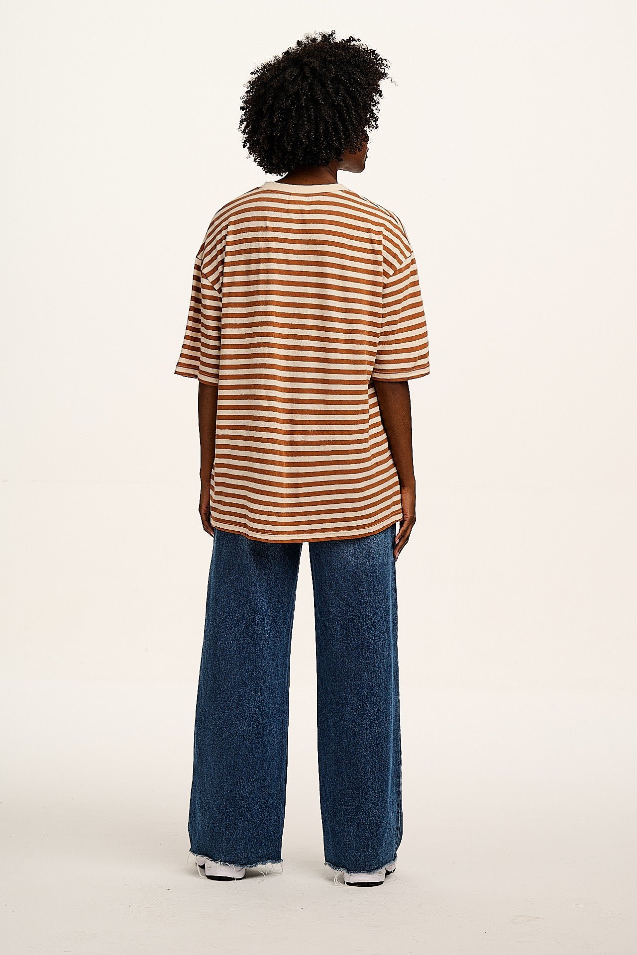 Toulon - Short Sleeve Pocket Tee in Amber & Ecru Stripe - Image 5